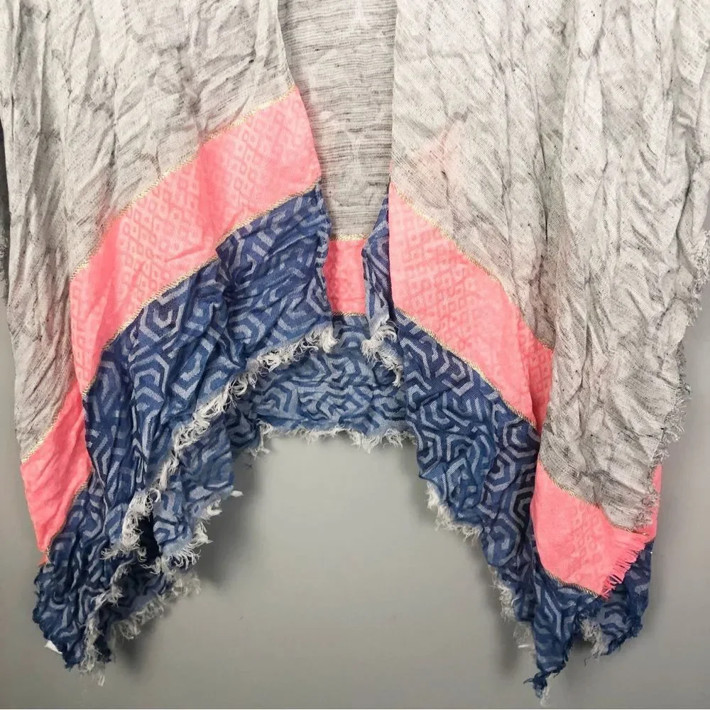 FRANCESCA’S | Colorblock Patterned Kimono Gray, Neon Coral, and Blue Women’s OS